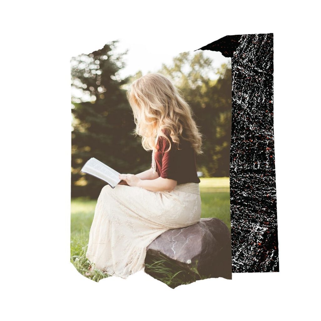 Ragazza che legge in un giardino