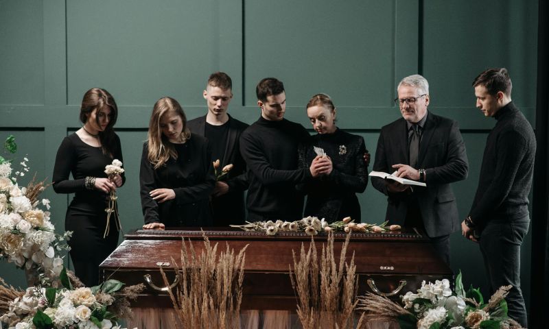 Celebrazione di un funerale in forma privata