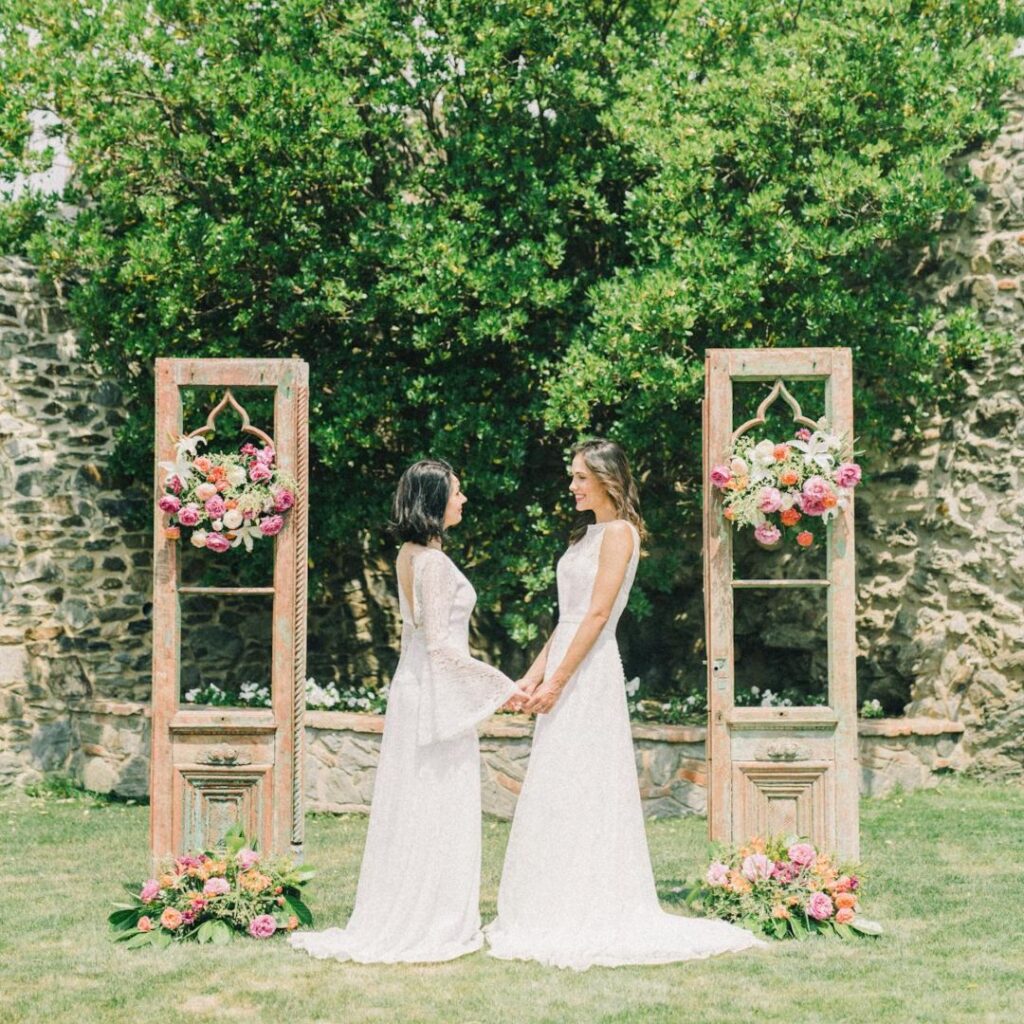 celebrazione matrimonio gay ragazze Coppia gay di ragazze che si sposa