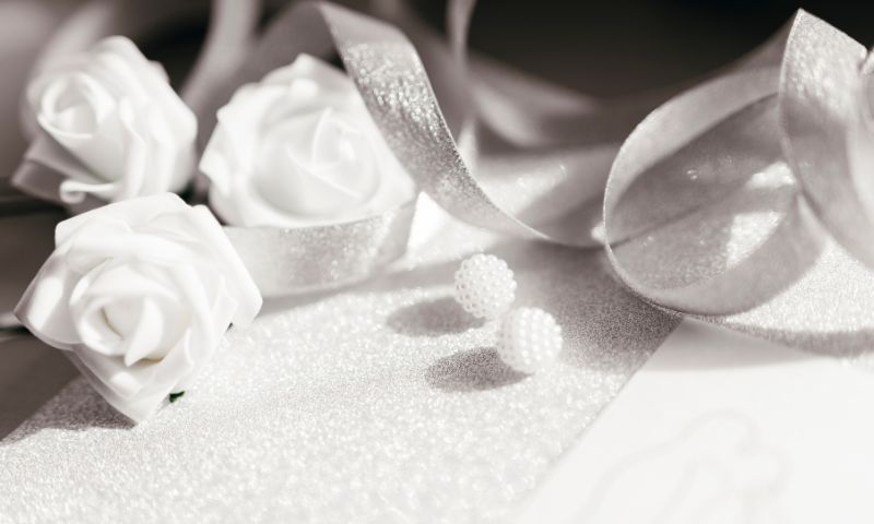 Fiori e decorazioni d'argento in occasione dei 25 anni di matrimonio